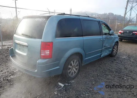 2009 Chrysler Town & Country Touring из США, поврежденный, VIN 2A8HR54119R661430